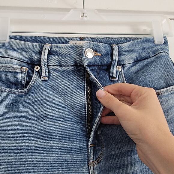 Good American High Rise Distressed Straight Leg Jean Medium Wash Size 6/28 - Picture 3 of 5